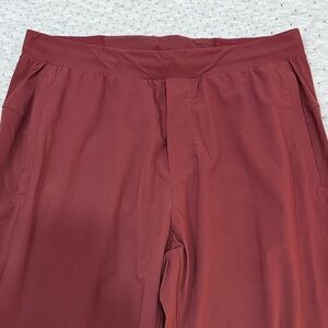 Lululemon men’s red joggers